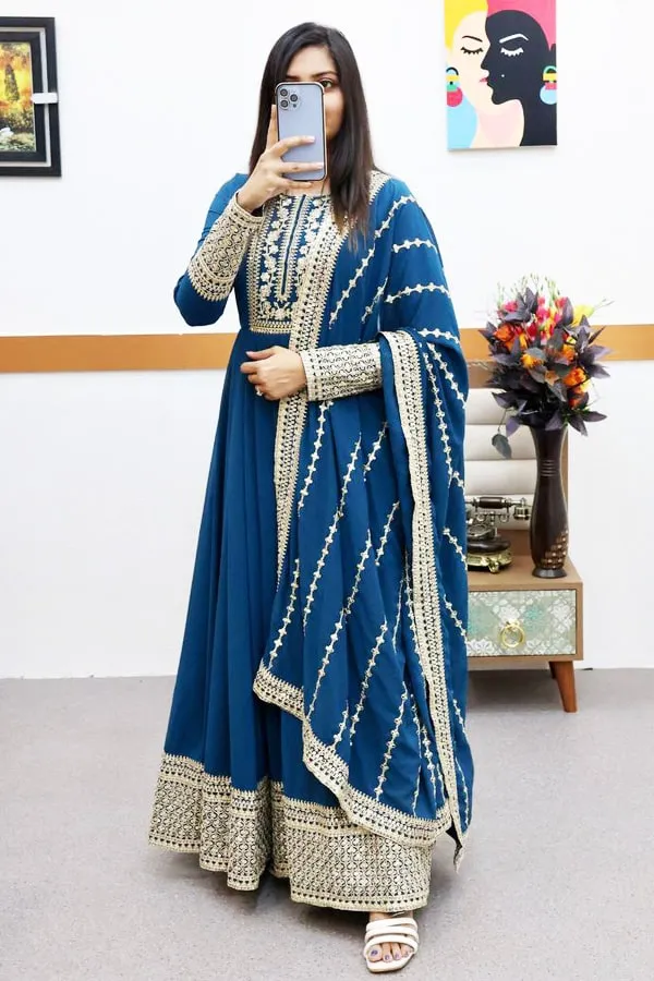 Designer Gown For Wedding Party 2023