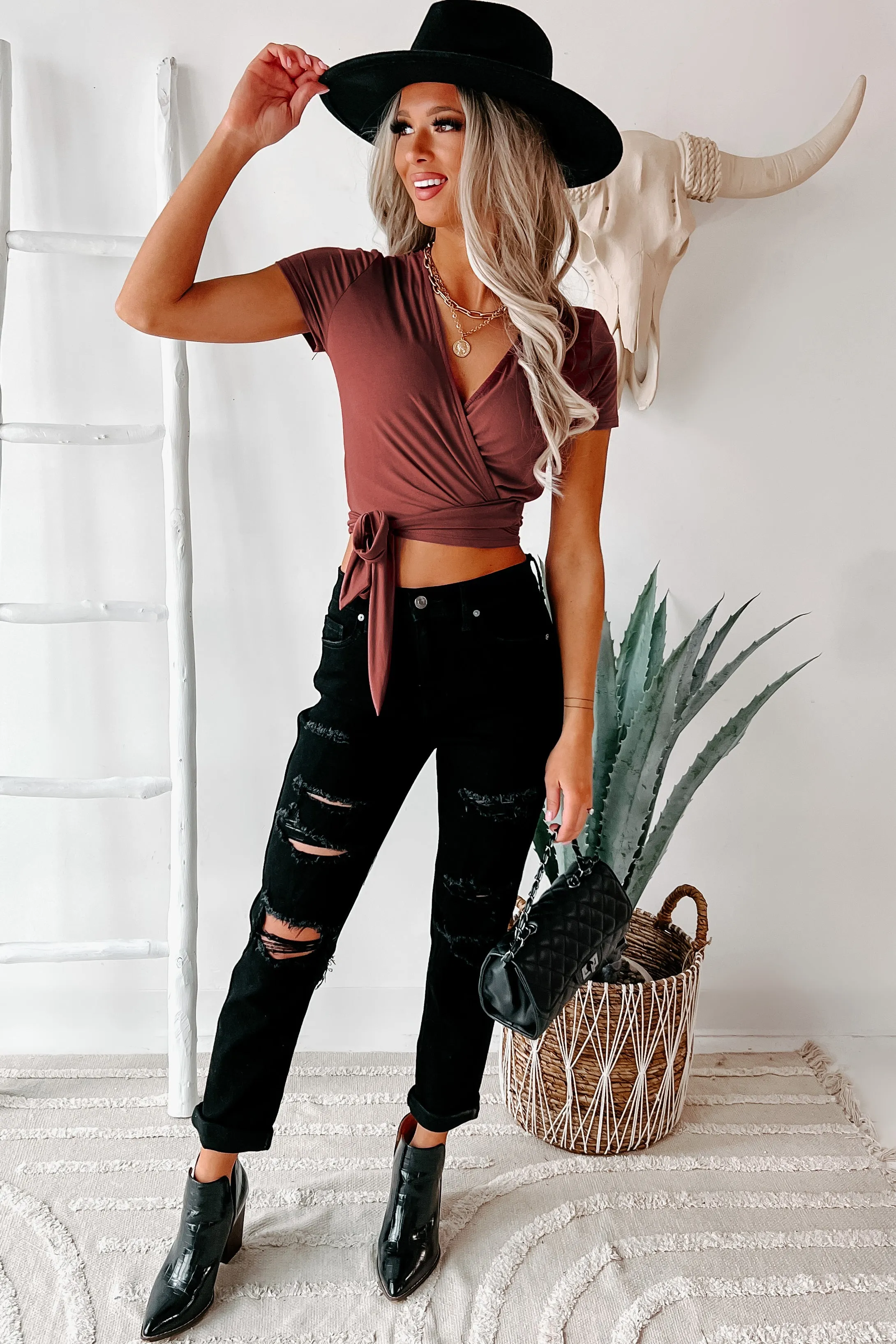 Ryden Distressed Boyfriend High Rise Eunina Jeans (Black)