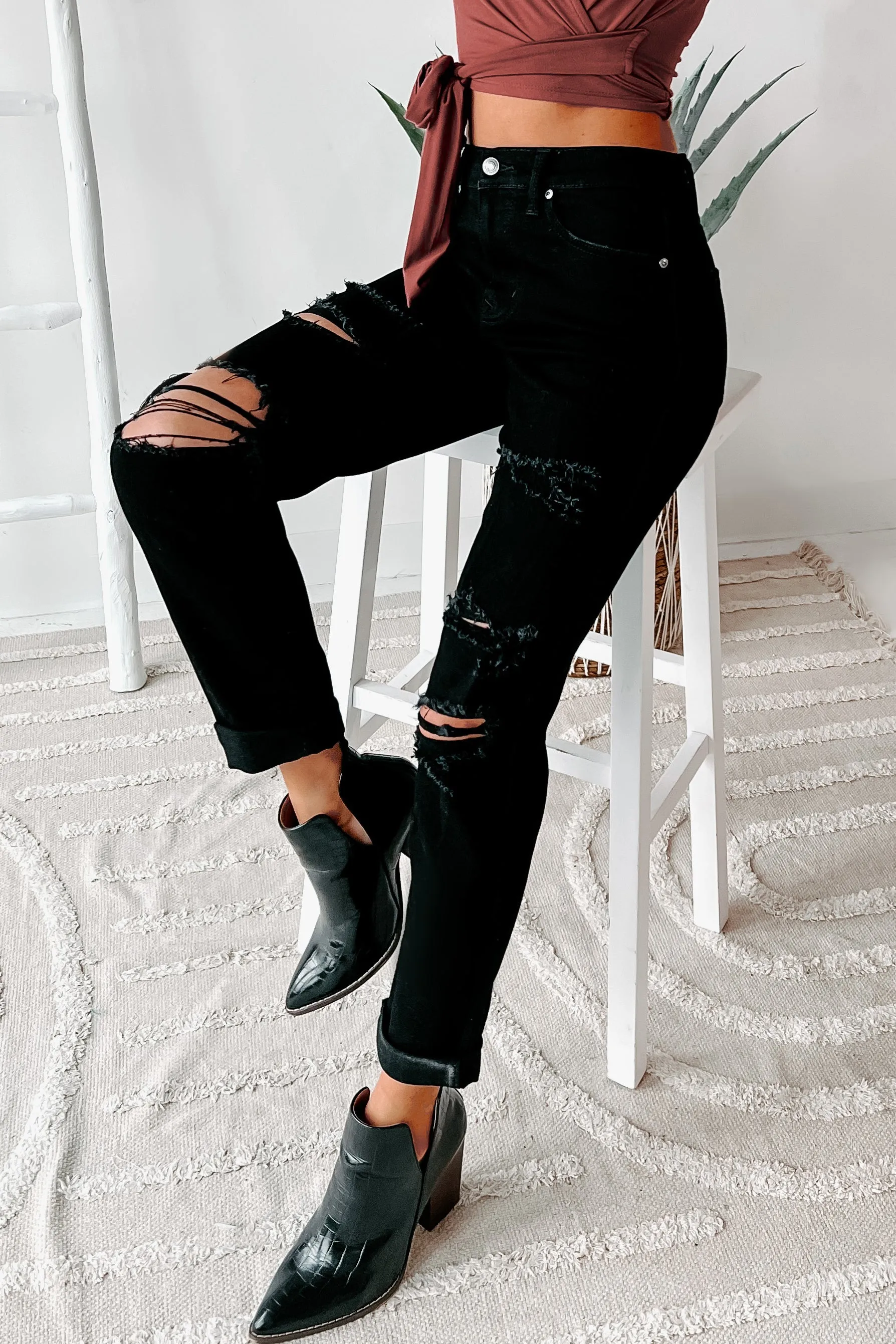 Ryden Distressed Boyfriend High Rise Eunina Jeans (Black)